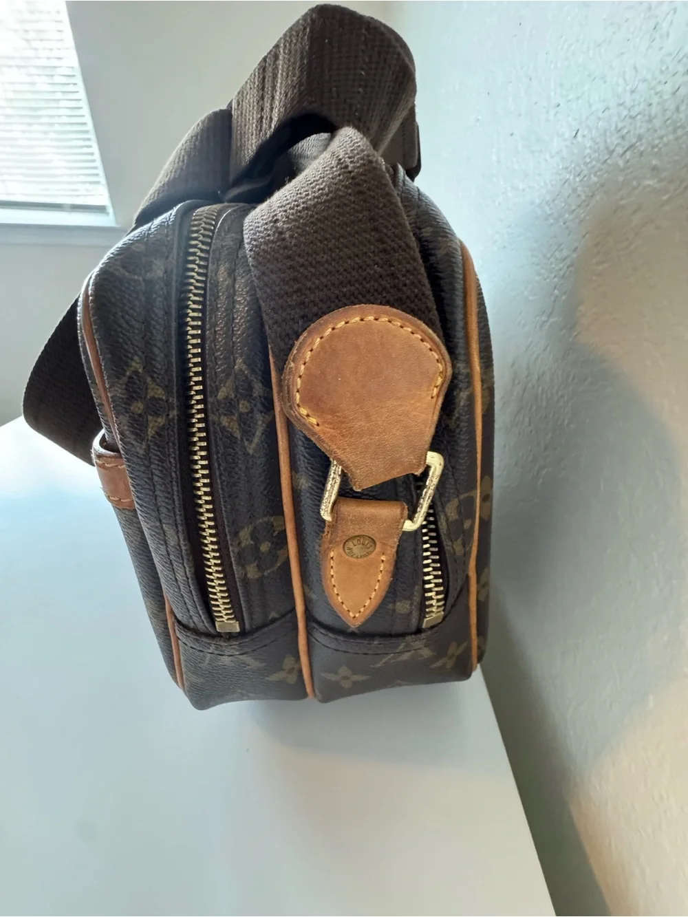 Louis Vuitton Monogram Reporter PM Shoulder / Crossbody Bag